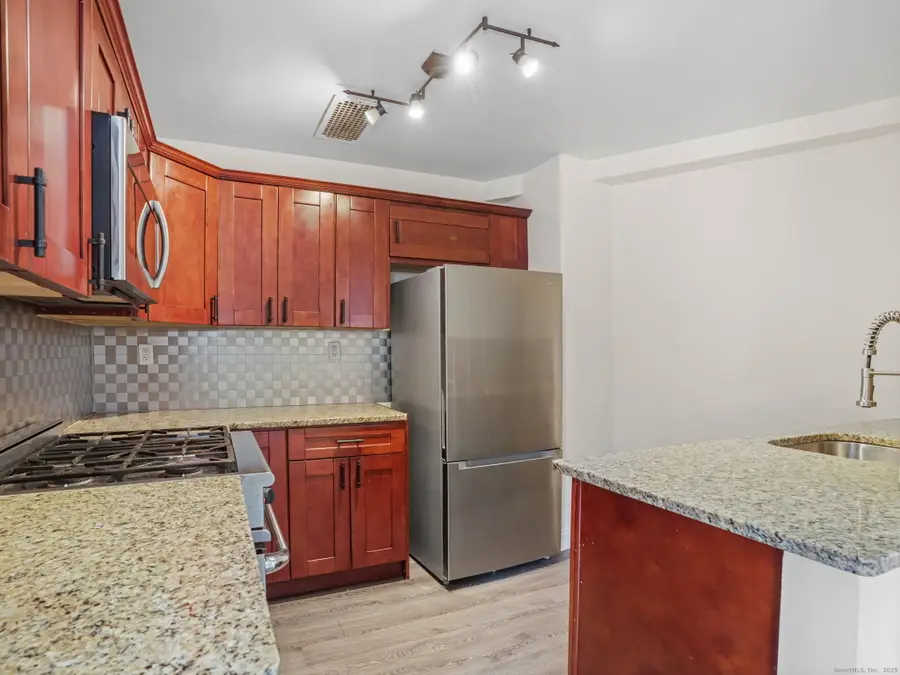 125 Prospect Street #APT 2E, Stamford, CT 06901 - Image #2