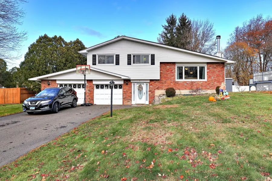 6 Stanley Drive, Seymour, CT 06483 - Image #2