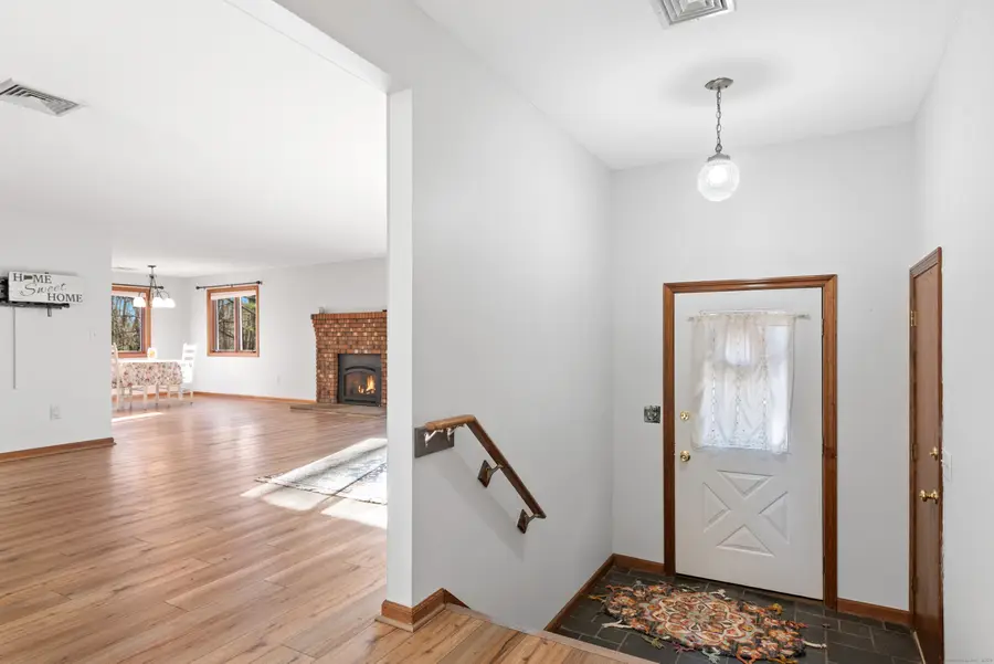 16 Cardinal Drive #16, Farmington, CT 06032 - Image #2