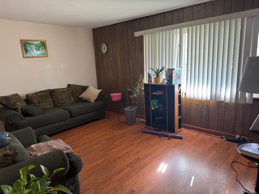 209 Mcgrath Court, Stratford, CT 06615 - Image #3