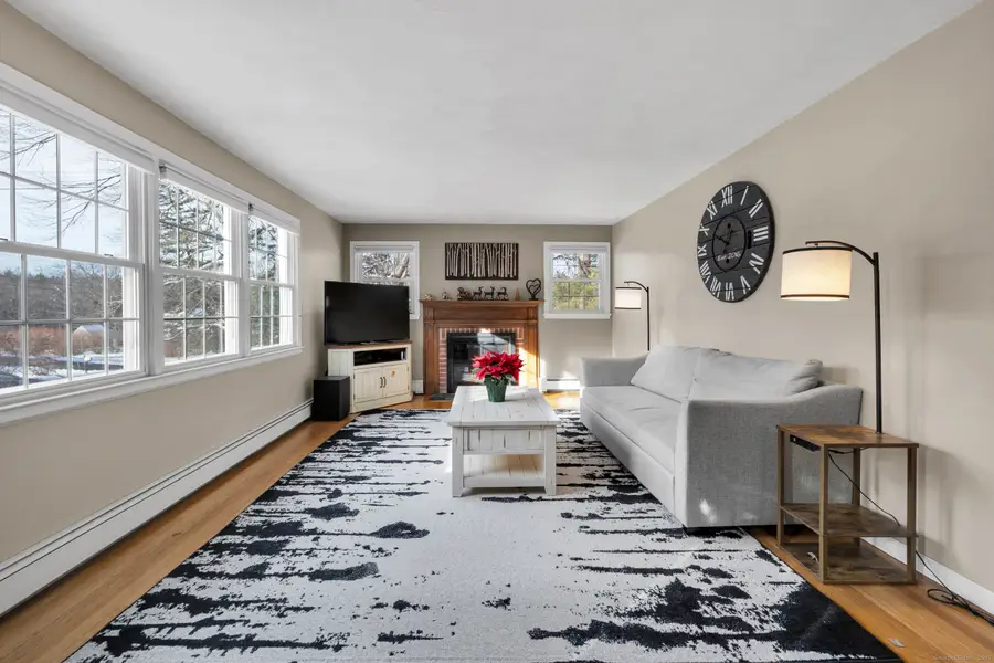 47 Long View Drive, Simsbury, CT 06070 - Image #2