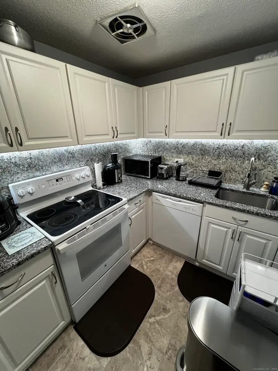 57 Burgundy Hill Lane, Middletown, CT 06457 - Image #3