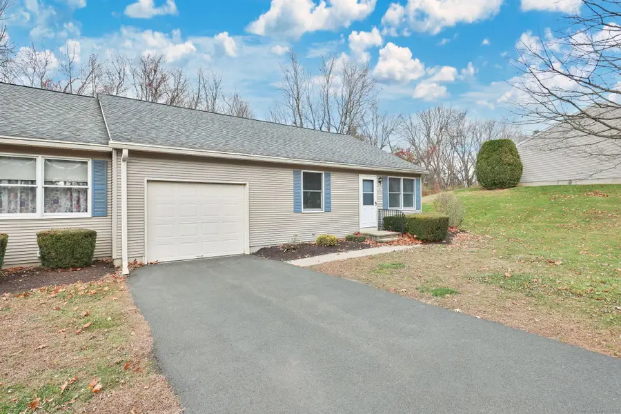 102 North Maple Street #APT 1A, Enfield, CT 06082 - Image #2