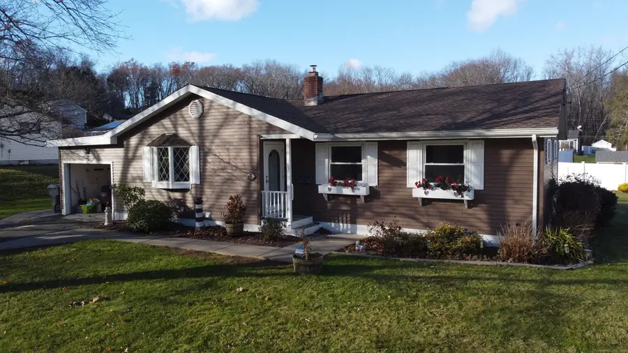 31 Meade Lane, Enfield, CT 06082 - Image #2