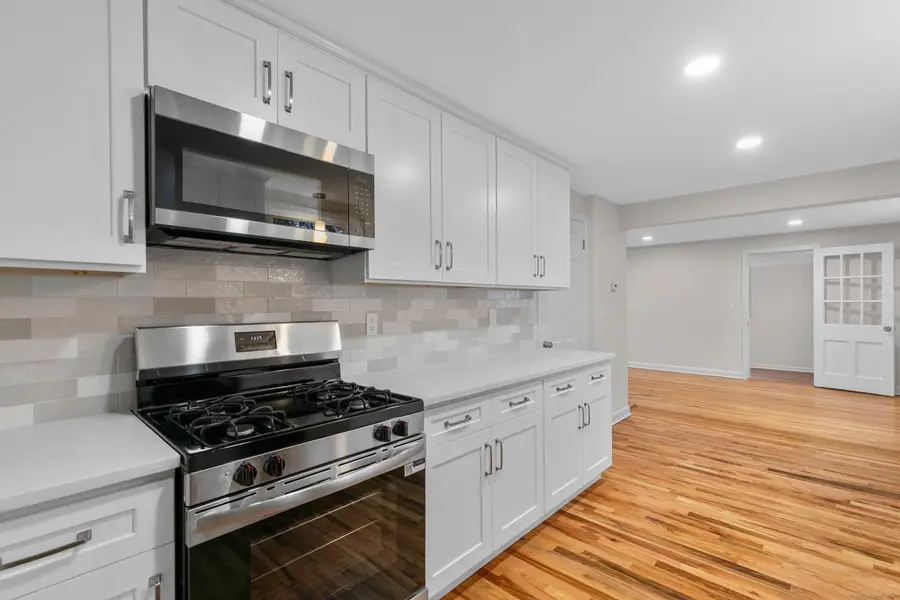 484 Pine Rock Avenue, Hamden, CT 06514 - Image #2