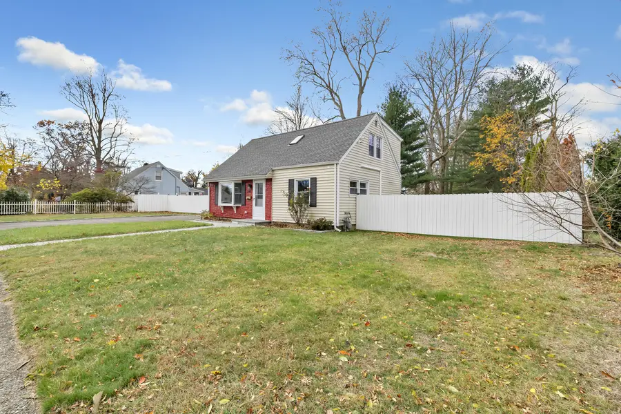 246 Delaware Drive, Stratford, CT 06614 - Image #2