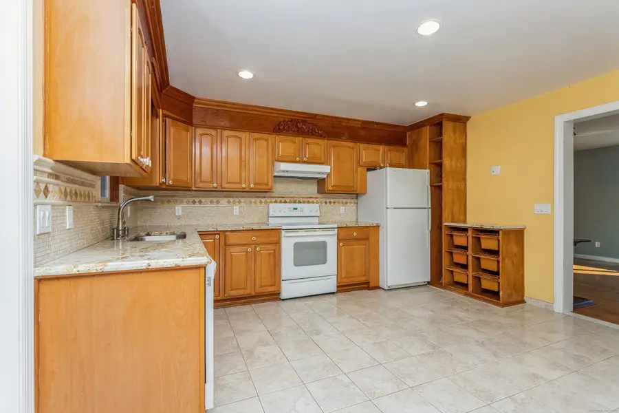 11 Scuppo Road #204, Danbury, CT 06811 - Image #3