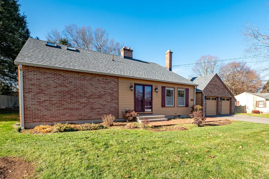 975 Wolf Hill Road, Cheshire, CT 06410 - Image #2