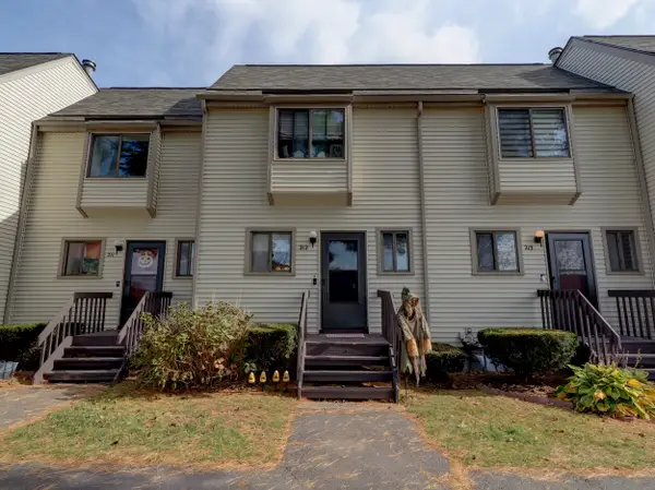 212 Sterling Village #212, Meriden, CT 06450