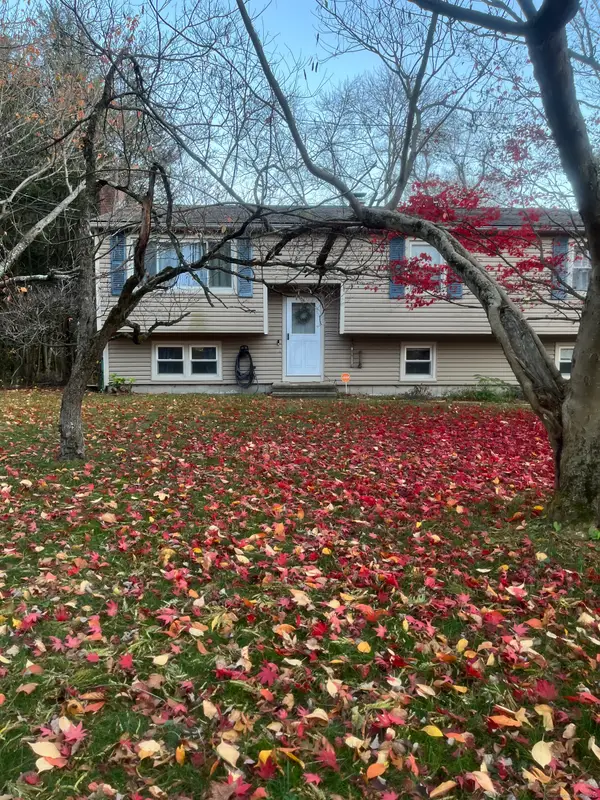 80 School House Road, Wallingford, CT 06492