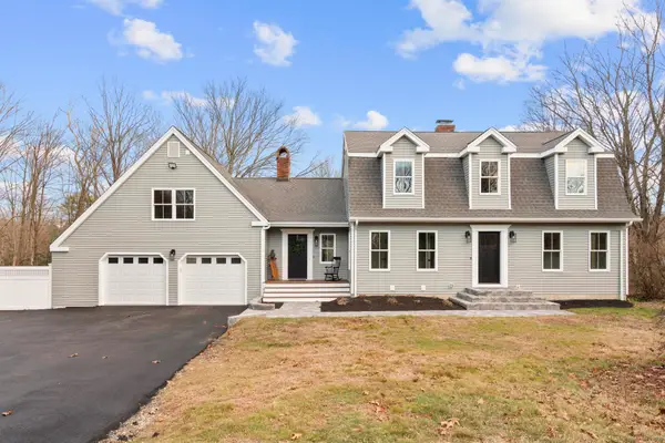 4 Roaring Brook Lane, Shelton, CT 06484