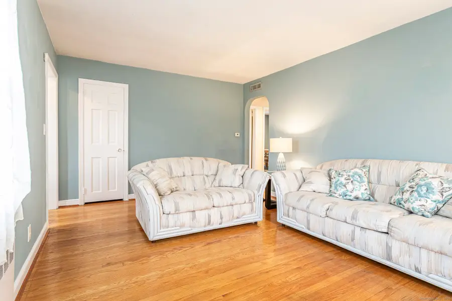 49 Somerset Street, West Hartford, CT 06110 - Image #3