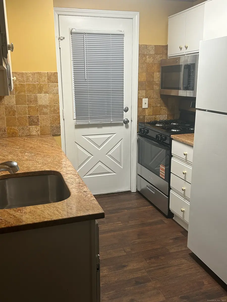 1016 Whalley Avenue #6, New Haven, CT 06515 - Image #2