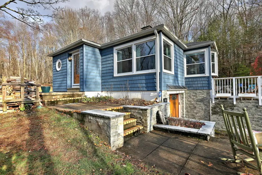 61 Moss Avenue, Seymour, CT 06483 - Image #3