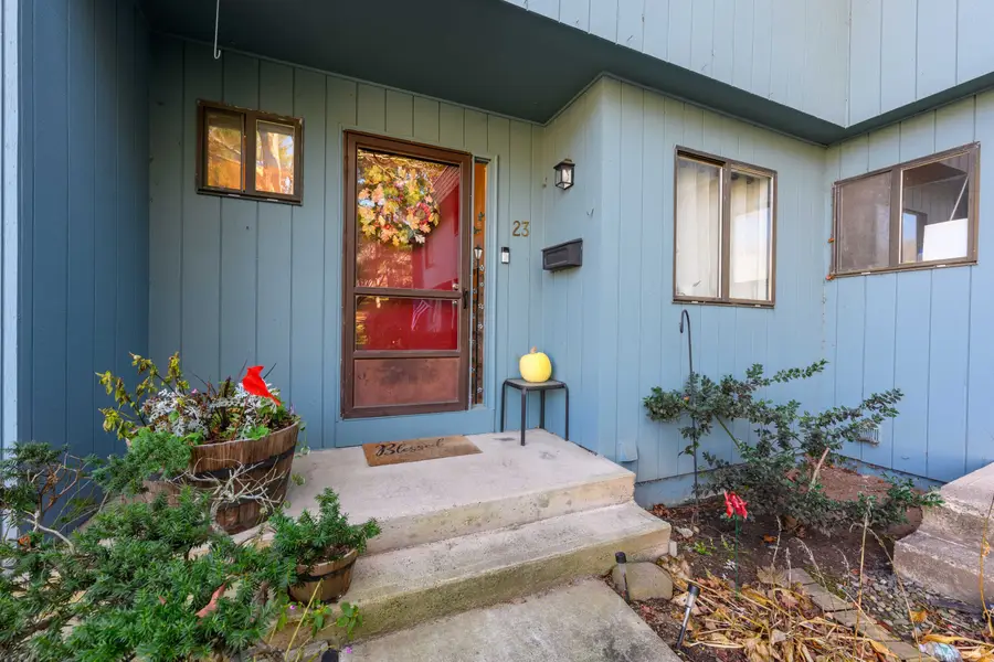 23 Margo Court #23, Cromwell, CT 06416 - Image #2