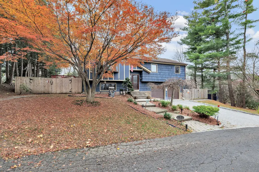 8 Snug Harbor Drive, Danbury, CT 06811 - Image #2