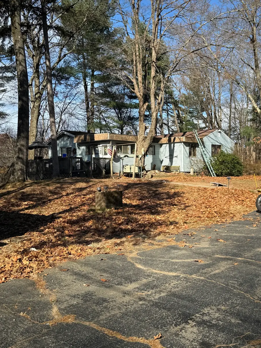 35 Monahan Lane, Naugatuck, CT 06770 - Image #2