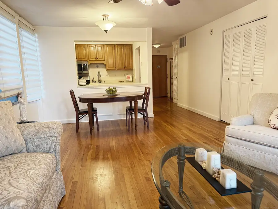 160 Fairfield Woods Road #APT 35, Fairfield, CT 06825 - Image #3