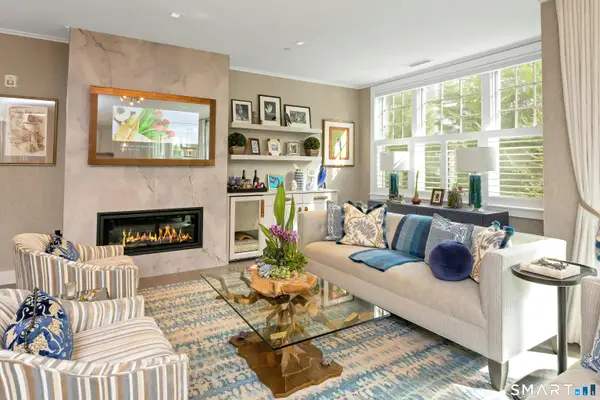 160 Park Street #102, New Canaan, CT 06840