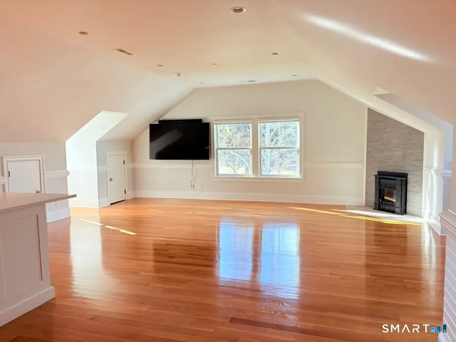 500 Main Street #APT 3, Ridgefield, CT 06877 - Image #3
