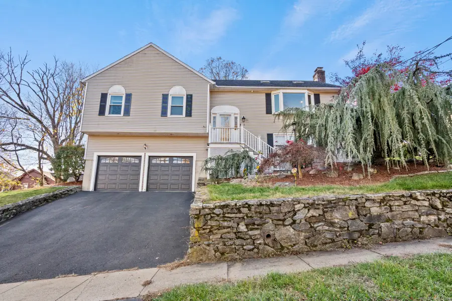 35 Paradise Court, Stratford, CT 06614 - Image #2