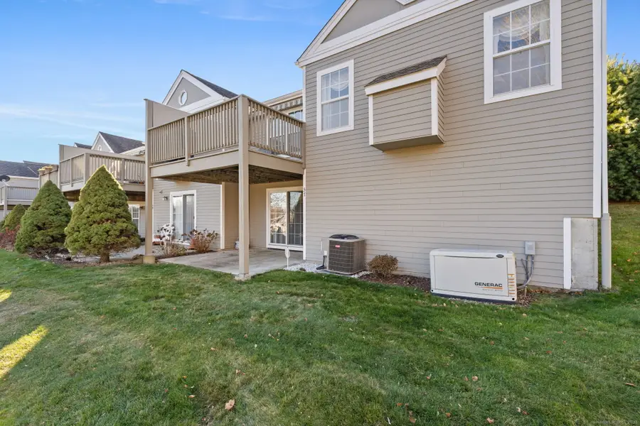 57 Elizabeth Circle #57, Newtown, CT 06482 - Image #3
