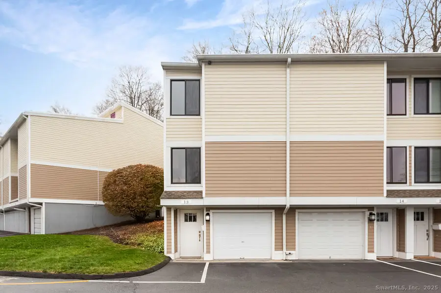 13 Lawson Lane #13, Ridgefield, CT 06877 - Image #2