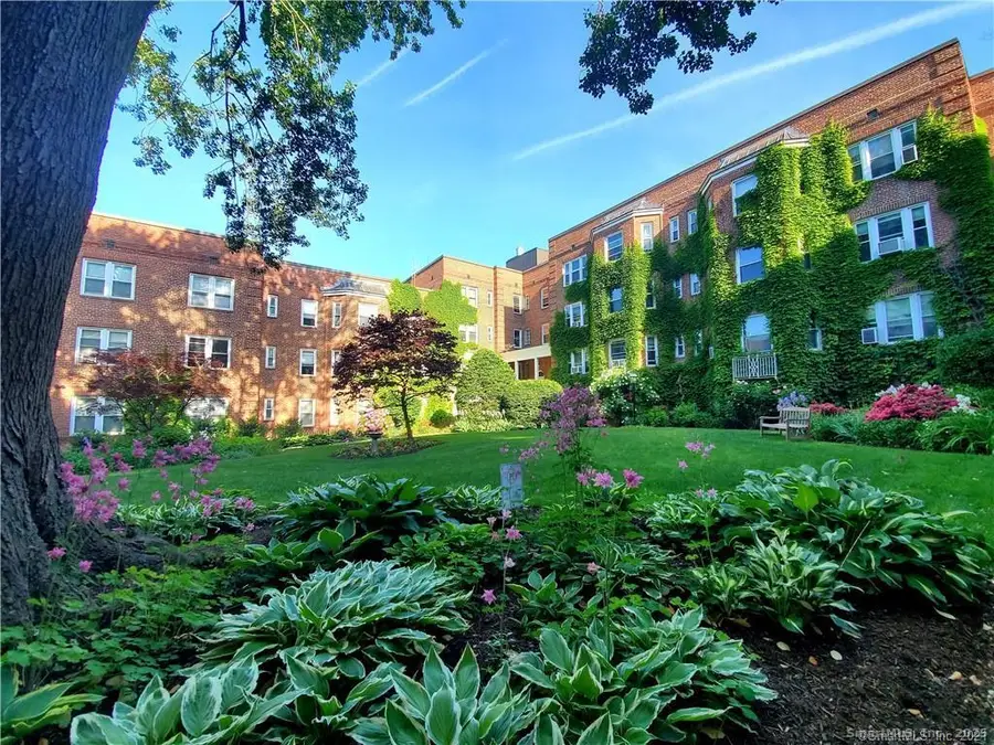 70 Strawberry Hill Avenue #APT 3-2A, Stamford, CT 06902 - Image #2