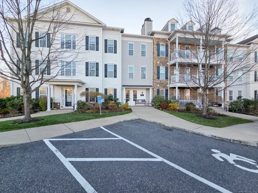 1 Rivington Way #201, Danbury, CT 06810 - Image #2