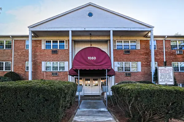 1080 New Haven Avenue #APT 113, Milford, CT 06460