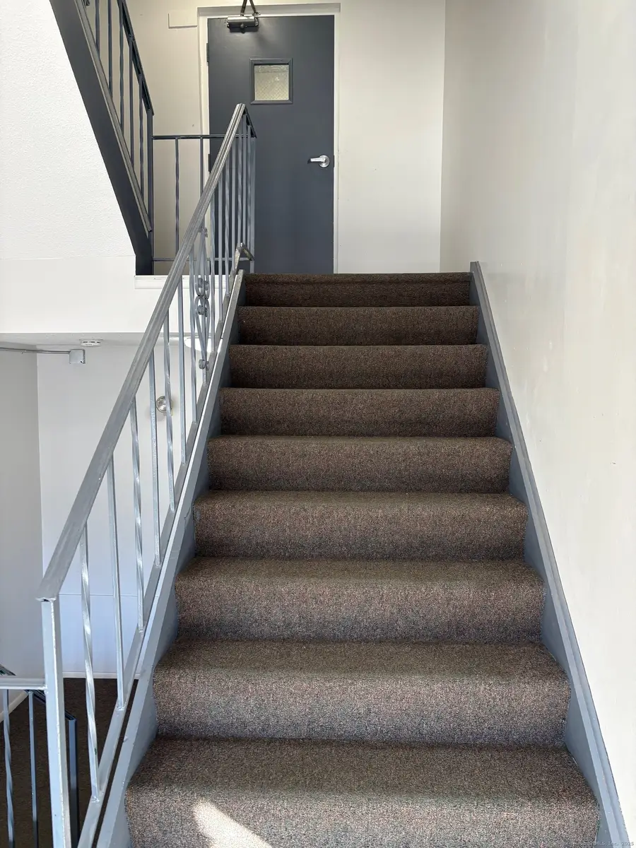 39 Hoffman Court #APT B3, Wallingford, CT 06492 - Image #3