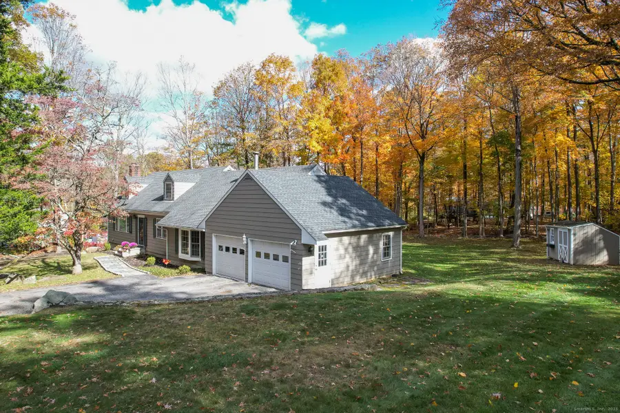 76 Sugarloaf Mountain Road, Ridgefield, CT 06877 - Image #3