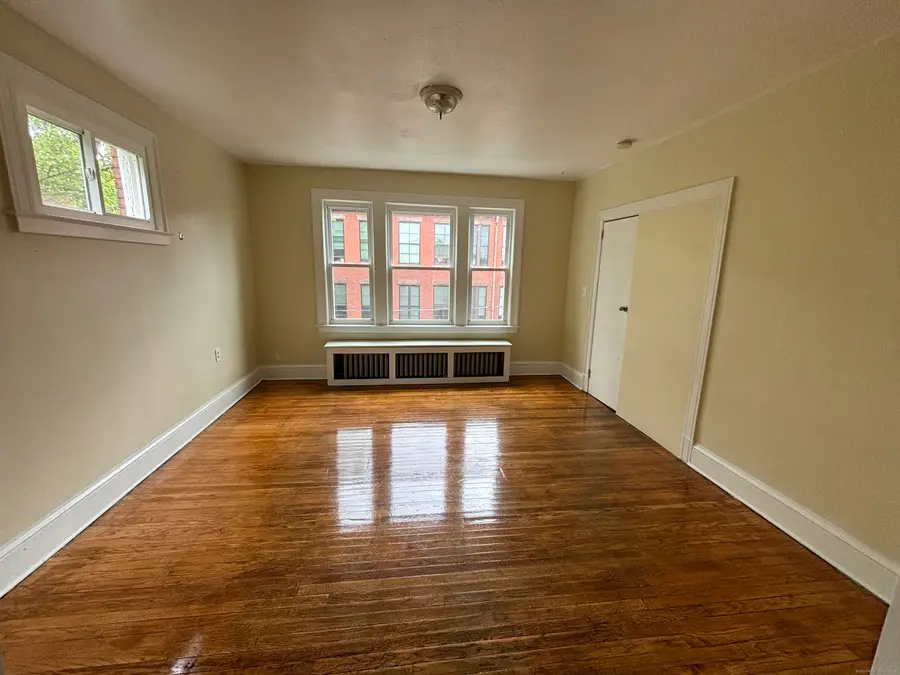 18 School Street, Hartford, CT 06106 - Image #3