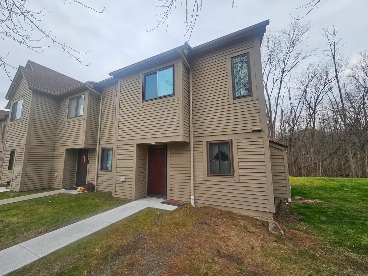 135 Village Square Drive #APT 1, New Britain, CT 06053 - Image #1