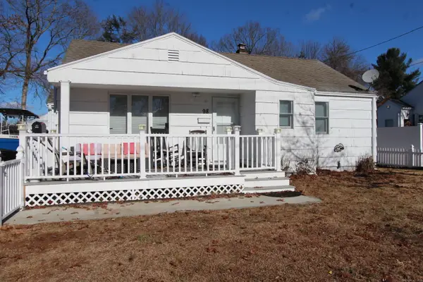 98 Shadycrest Drive, East Hartford, CT 06118