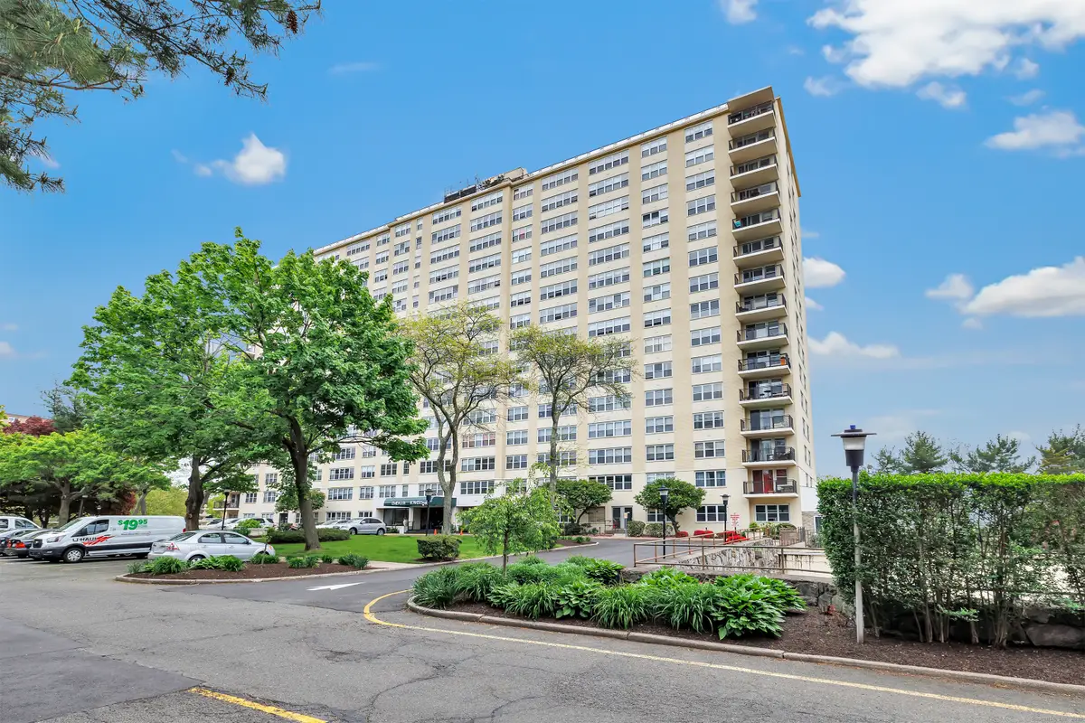 2625 Park Avenue #5S, Bridgeport, CT 06604 - Image #1