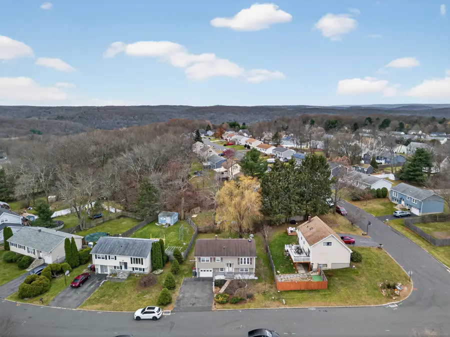 157 Bluebird Drive, Naugatuck, CT 06770 - Image #2