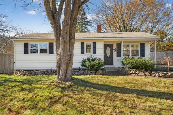 5 Robin Lane, Clinton, CT 06413