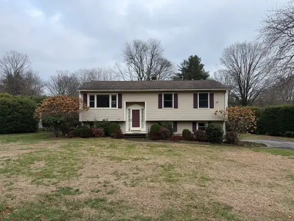 3 Cherry Heights Terrace, Newtown, CT 06482