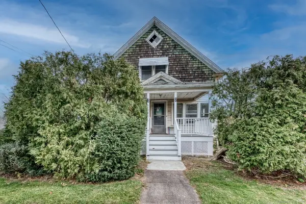 212 Maple Hill Avenue, Newington, CT 06111