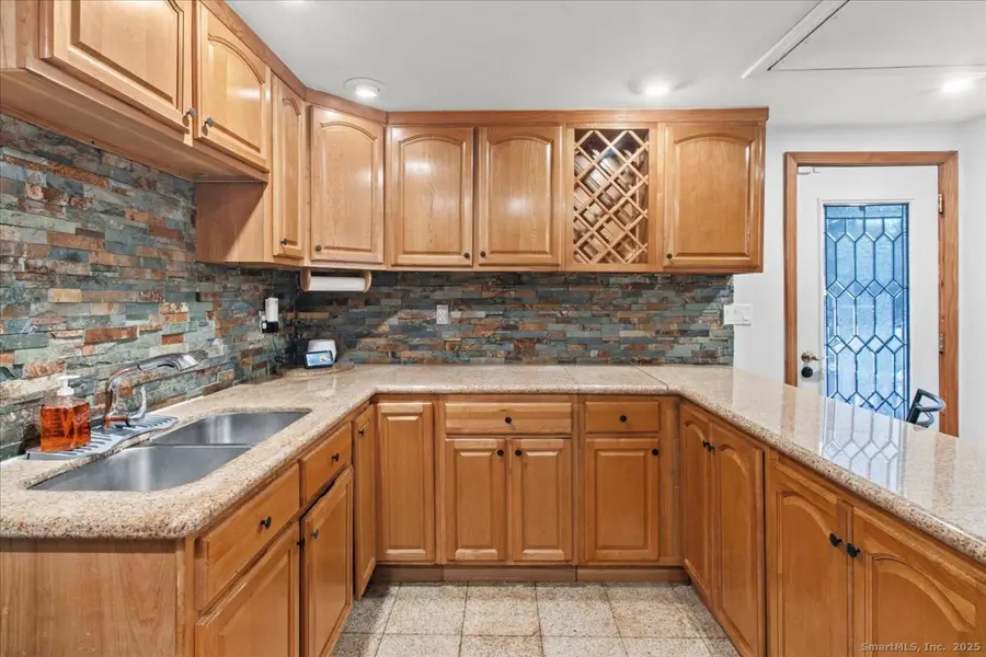 57 Concord Circle, Wethersfield, CT 06109 - Image #3