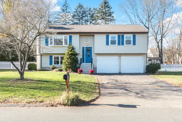 5 Palmer Circle, Cromwell, CT 06416