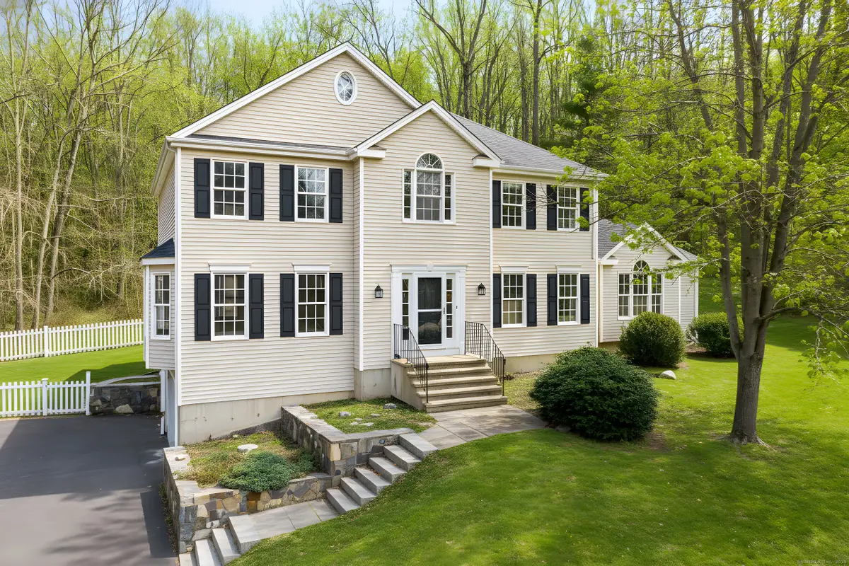 23 Fawnwood Road, Newtown, CT 06482 - Image #1