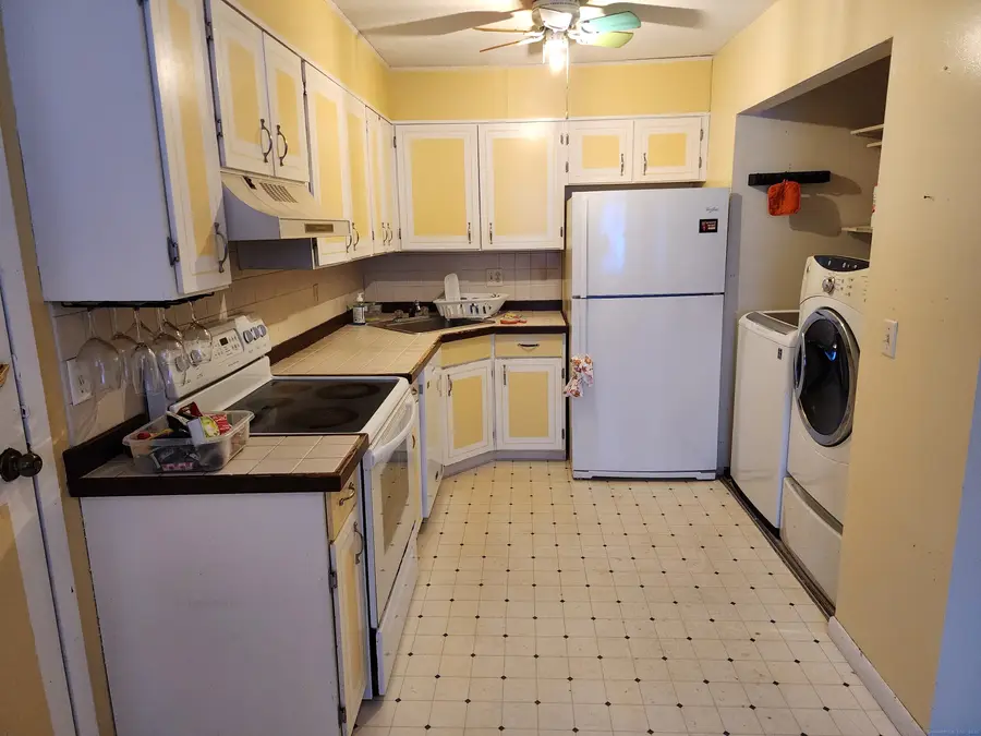 189 Kaynor Drive #APT C, Waterbury, CT 06708 - Image #2