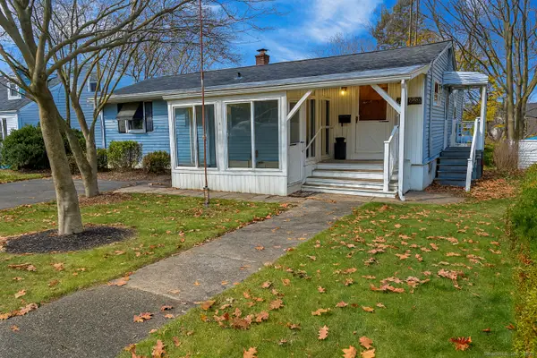 19 Carriage Drive, Wallingford, CT 06492