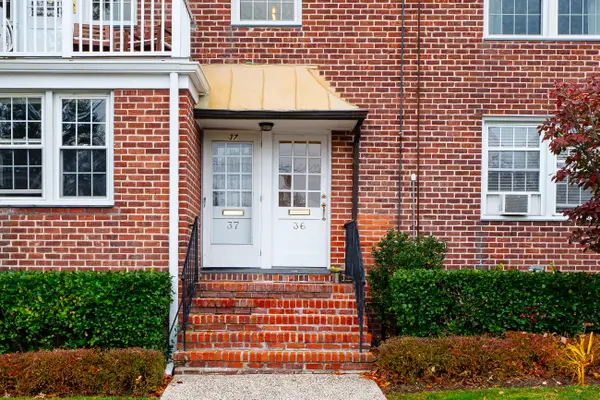 36 Putnam Park, Greenwich, CT 06830