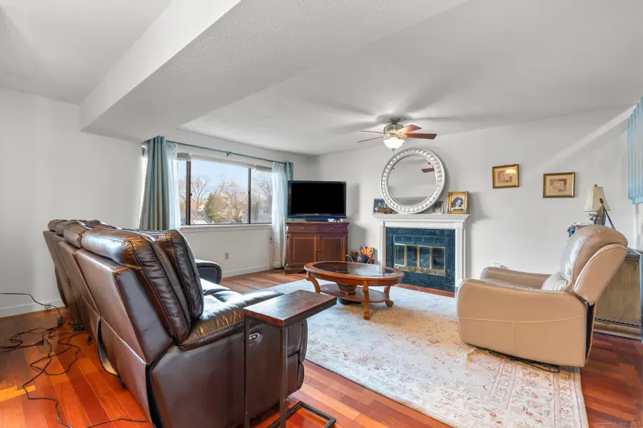 113 Spring Glen #113, Shelton, CT 06484 - Image #3