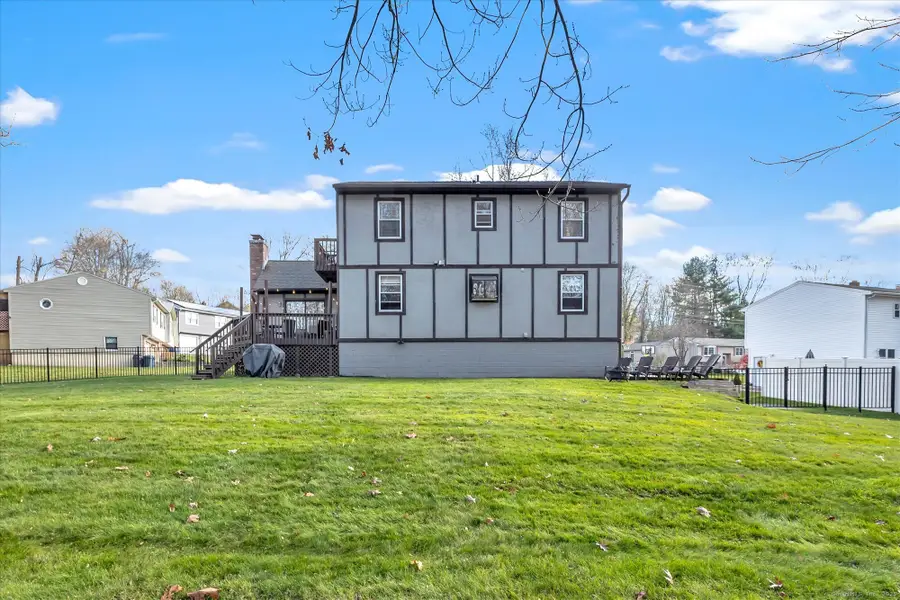 26 Woodridge Road, West Haven, CT 06516 - Image #3