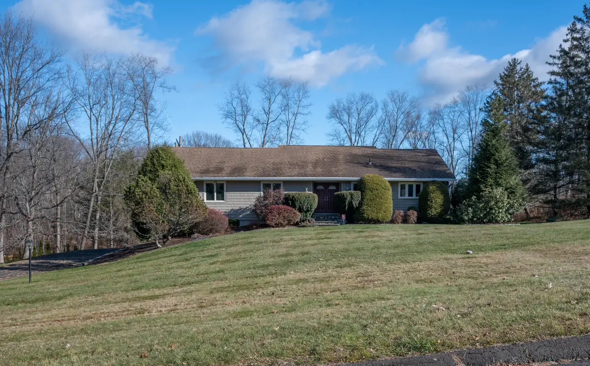 7 Carriage Lane, New Fairfield, CT 06812 - Image #1
