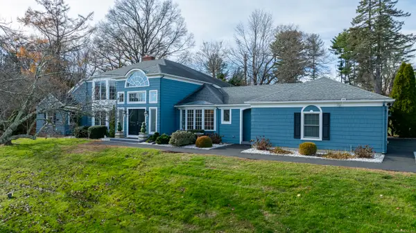 15 Griffing Pond Road, Branford, CT 06405